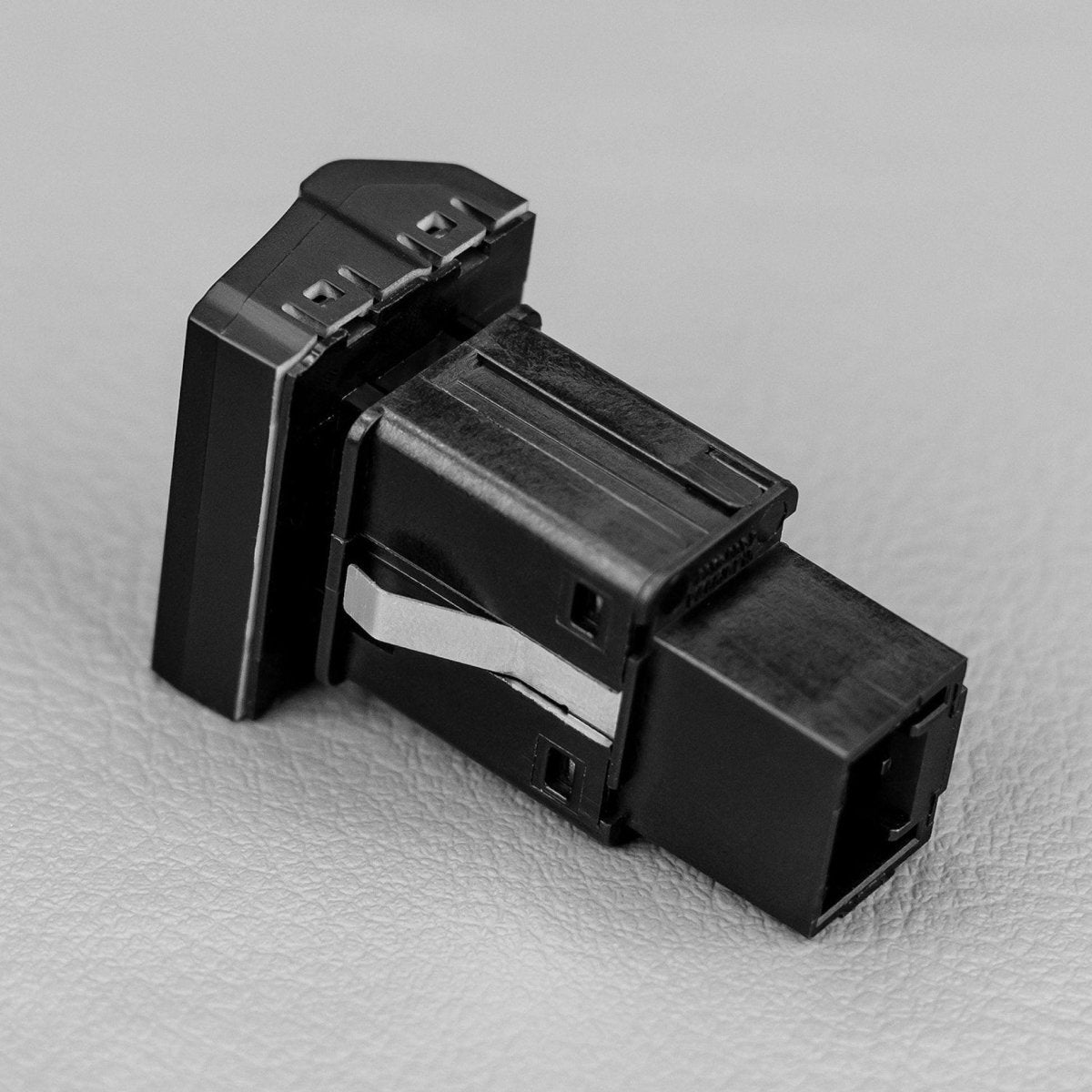 STEDI Center Switch To Suit Amarok - NZ Offroader