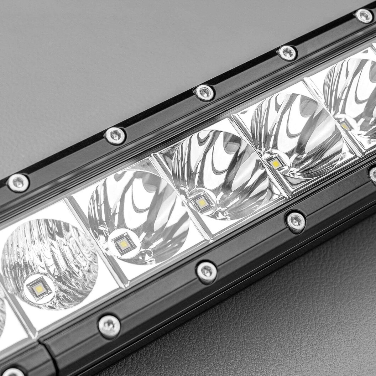 STEDI ST3301 PRO 18.6 INCH 12 LED LIGHT BAR - NZ Offroader